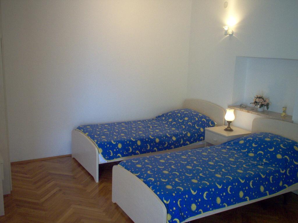 Apartment Karmen Trogir Quarto foto